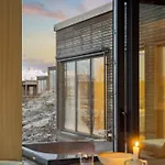Lyngvaer Seabreeze - Jacuzzi & Sauna - No 29 Kleppstad