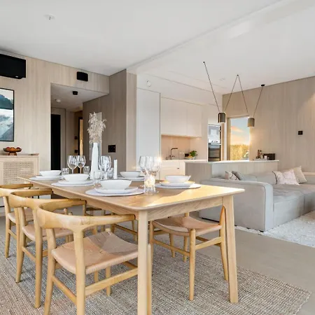 別荘 Sentralt I Lofoten Storoya