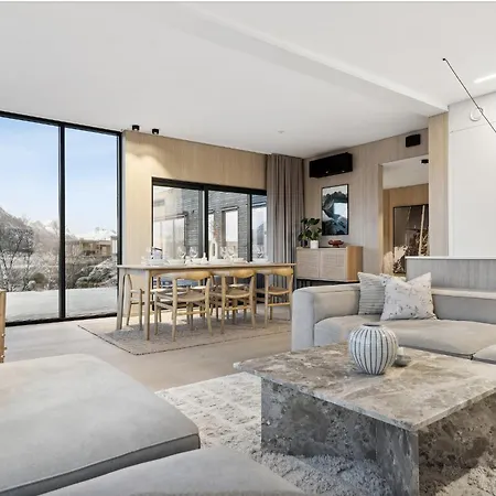 Lyngvaer Seabreeze - Jacuzzi & Sauna - No 29