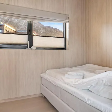 Sentralt I Lofoten Holiday home *