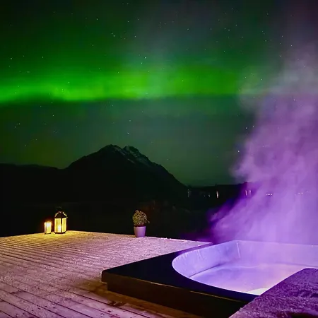 Lyngvaer Seabreeze - Jacuzzi & Sauna - No 29