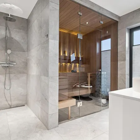 Lyngvaer Seabreeze - Jacuzzi & Sauna - No 29 * Kleppstad