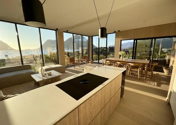 Lyngvaer Seabreeze - Jacuzzi & Sauna - No 29 Сasa de vacaciones *