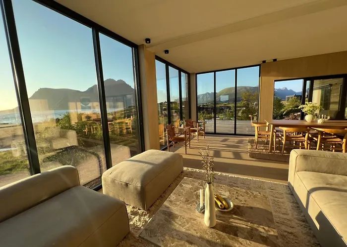 Lyngvaer Seabreeze - Jacuzzi & Sauna - No 29 Semesterbostad